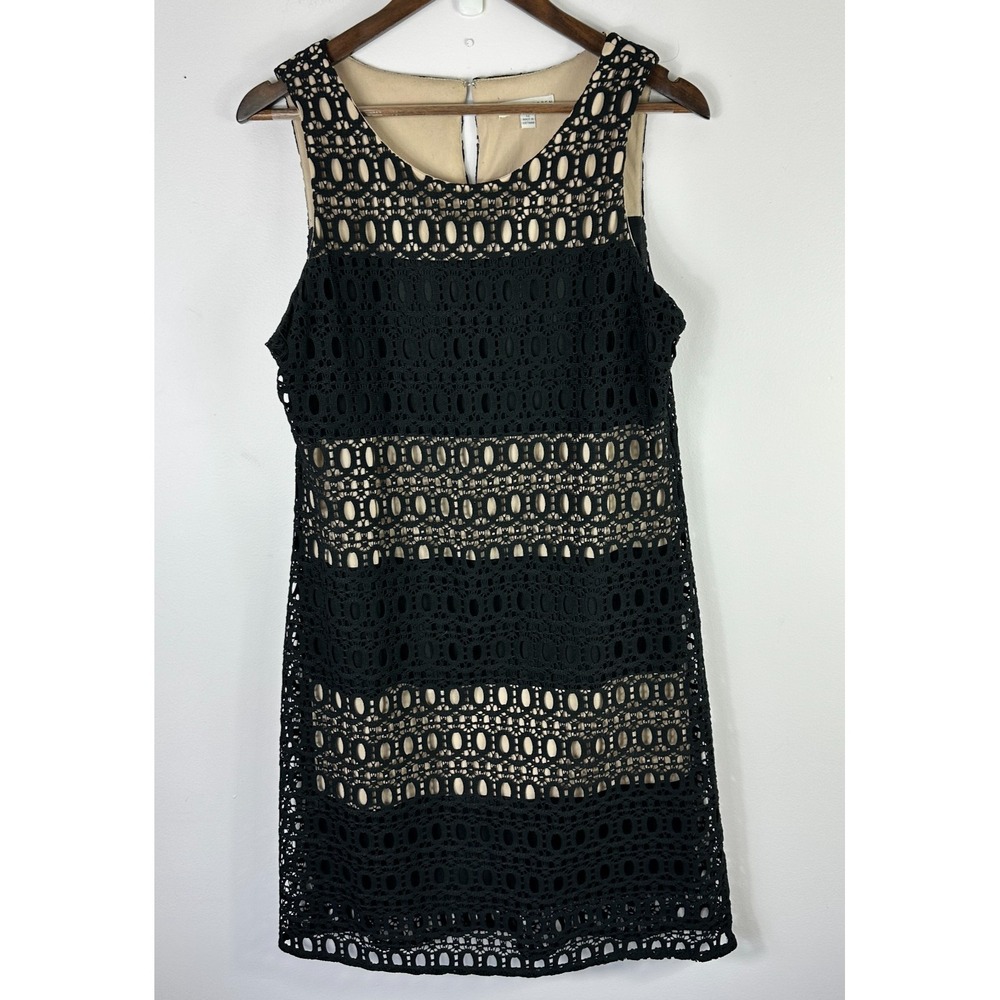 Sandra Darren Black Crochet Lace‎ Sheath Dress Womes 12 Nude Lined Party Resort